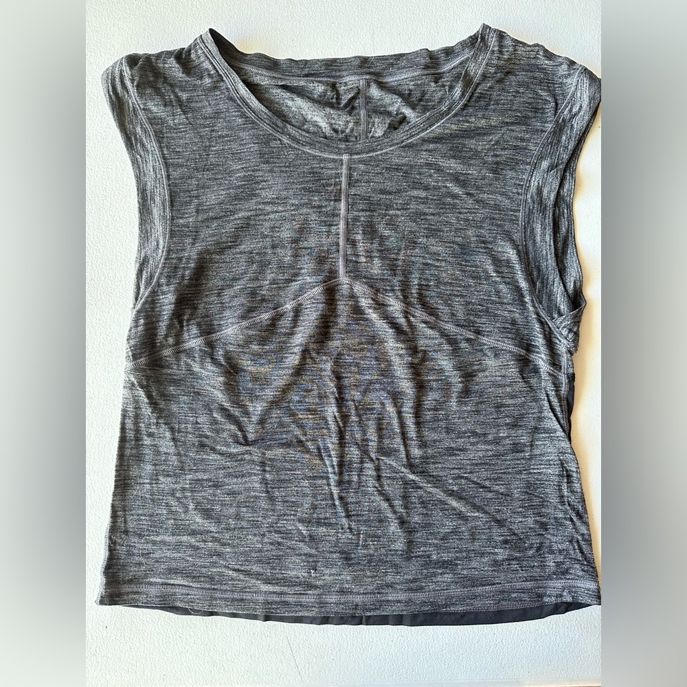 Lululemon top